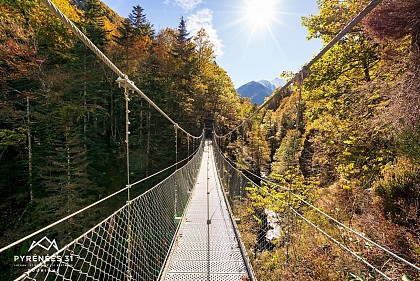 LA PASSERELLE PEQUERIN