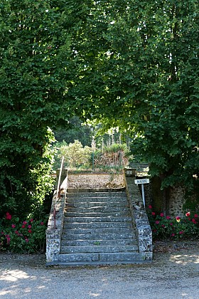 GUIDE RANDO DU PERCHE SARTHOIS : CIRCUIT N°9 - souvigné-sur-même "paysages de la vallée de l'huisne"