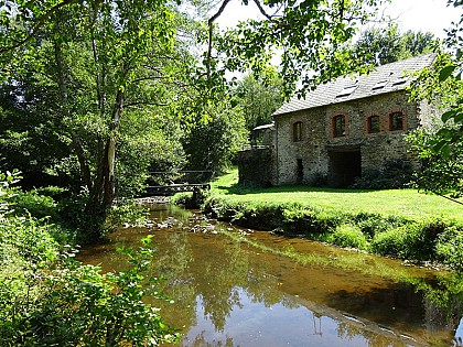 Balade à pied à saint-gilles - forges et moulins