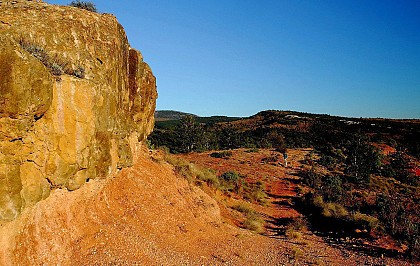 SERRES/PEYROLLESC- LES TERRES ROUGES