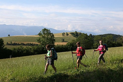 Villeneuve de Marc : Chemin des crêtes