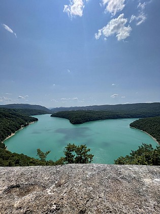 D'un coté à l'autre du Barrage de Vouglans