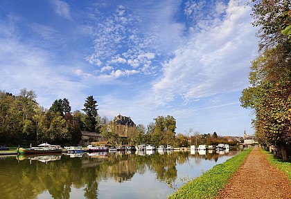 Le Canal du Nivernais de Châtillon-en-Bazois à l'écluse de Fleury