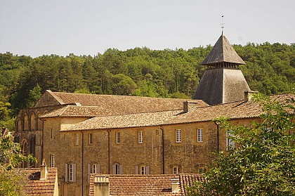 Cadouin en écomobilité - L'abbaye au suaire, inscrite à l'Unesco