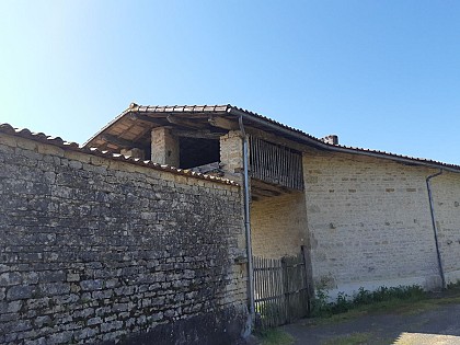 Le Lambon, une vallée secrète - parking haut base de loisirs du Lambon