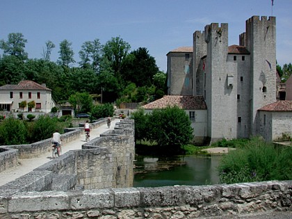 Nérac, du Château Henri IV au Moulin des Tours