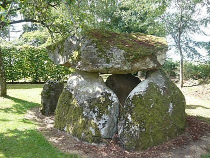 Le dolmen de la loge aux Sarrasins