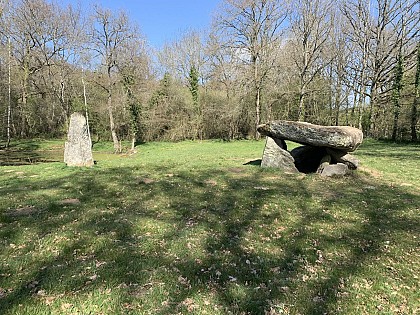 Dolmen et menhir