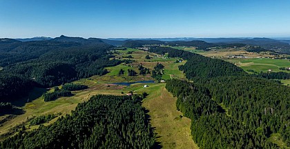 Tourbières et lac des Hautes-Combes