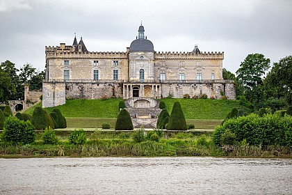 Iconiques à vélo: le château de Vayres