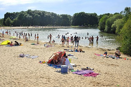 AUTOUR DU BOULEVARD NATURE : ARNAGE, LA MALÉDICTION DE LA SORCIÈRE
