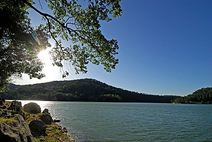 Le tour du lac Sainte-Suzanne à vélo