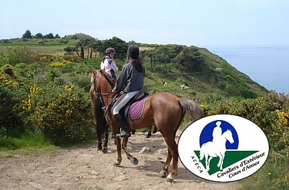 À cheval - Boucle de Plourhan à Trégomeur