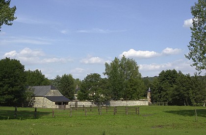 La Maison-Bleue et le bois Françon