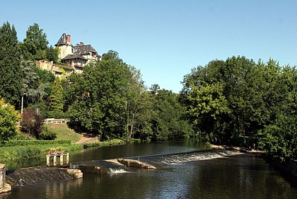 AMBRIERES-LES-VALLEES - RANDONNEE - CIRCUIT BEAUSOLEIL