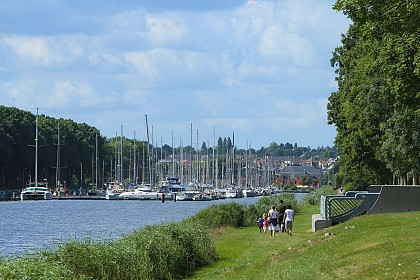 Carentan, de l'Église à l'écluse