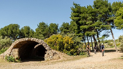 MOURIÈS - Du piémont à la Crau verte en gravel