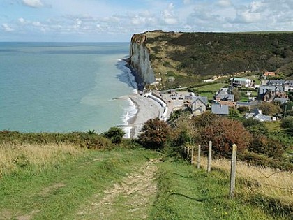Du camping à la plage des Grandes Dalles