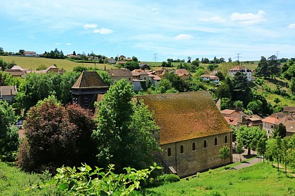 Sur les pas de Frédéric Dard, autour de la cité abbatiale de Saint-Chef