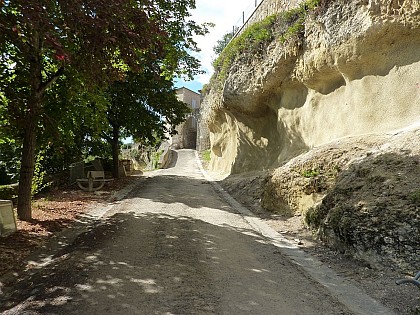 LE CHEMIN DES QUINZE-VENTS - PR 32 - Valence-sur-Baïse