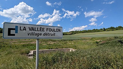 Towards the Vallée-Foulon, a village that has gone missing...