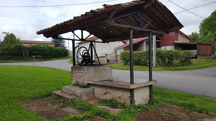 Lavoir - Circuit du petit patrimoine Luzillat