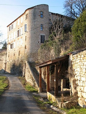 Vue du château du Mouzieys