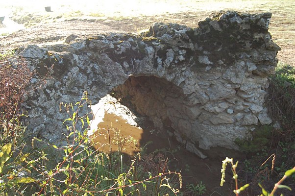Ouvrage dans la barthe