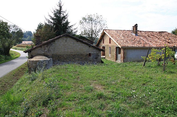 Vieille ferme à Lahitte
