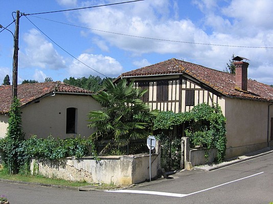 Lacquy