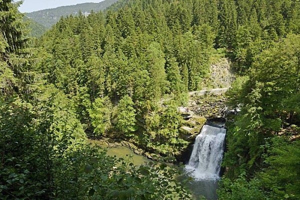 GR509-grande-traversee-jura-gorges-doubs-MonGR.fr