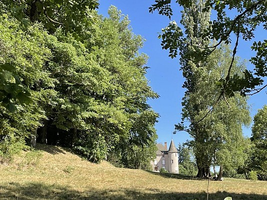 Vue sur le château de Soulages