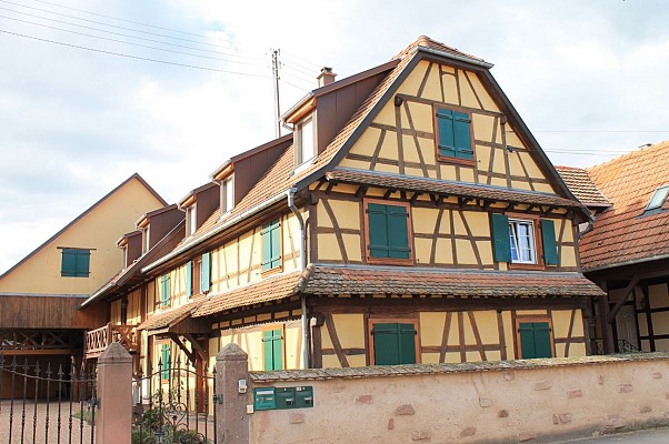 Maison en pan-de-bois du 19e siècle