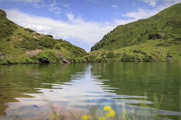 L'étang d'Ayes au fil de l'eau Bethmale