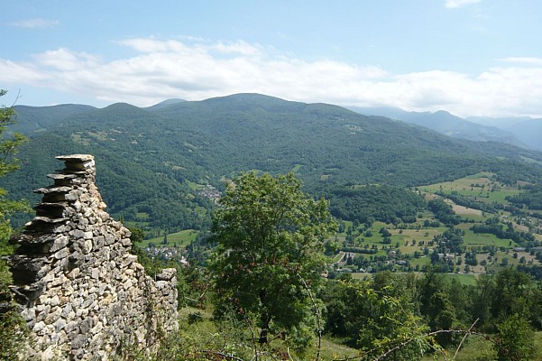 Vue depuis les ruines de Campussan