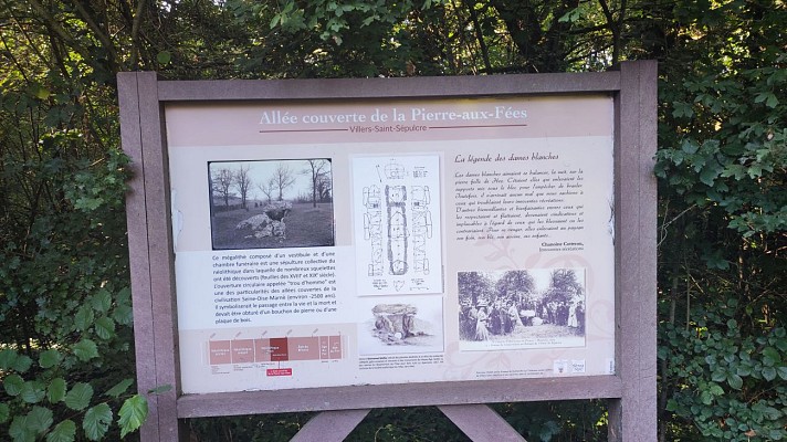 Villers et le Dolmen de la Pierre aux Fées