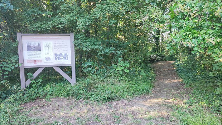 Villers et le Dolmen de la Pierre aux Fées