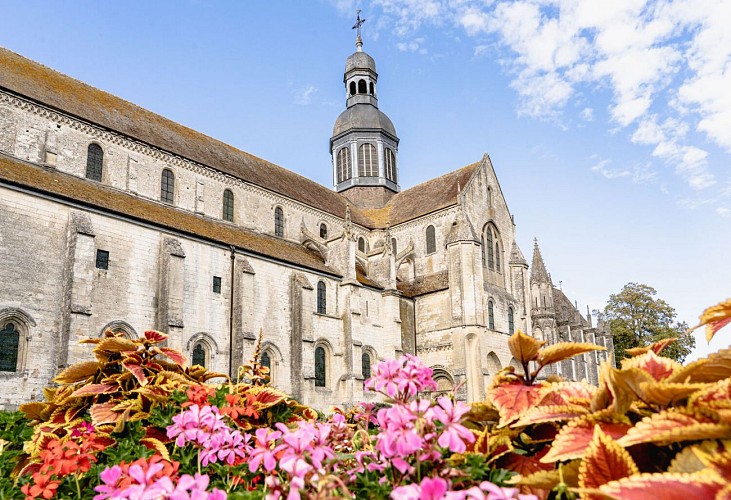 Abbaye de Saint-Germer-de-Fly_Un Monde à Vélo-2032