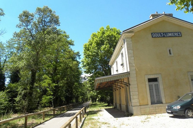 Ancienne gare de Goult-Lumières