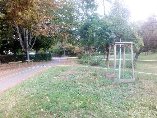 Piste cyclable Montagne-verte