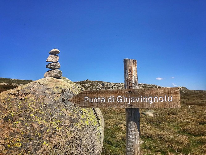 Cairn et signalétique Cuscionu  © Alta Rocca Tourisme