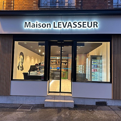 Boulangerie où Bourvil était mitron