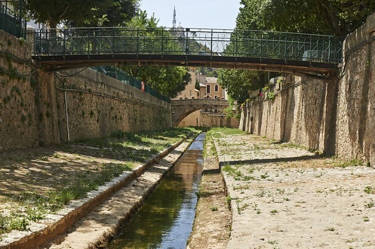 Pont et passerelle sur l'Huveaune