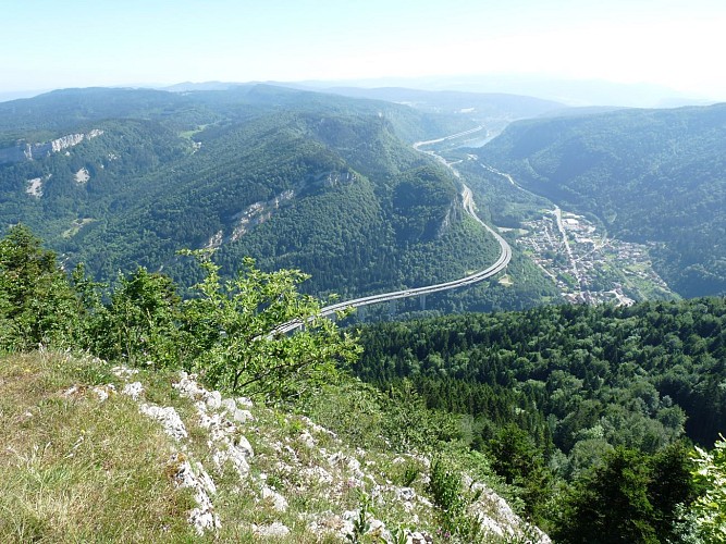 Vue sur la cluse de Nantua