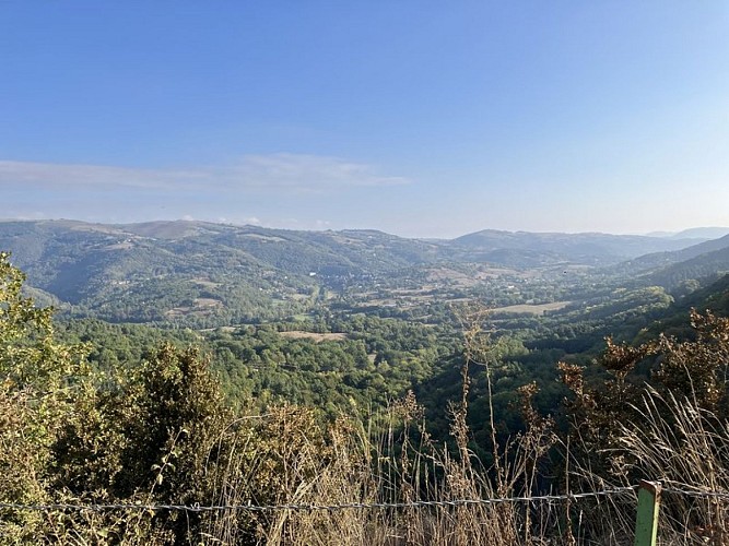 Point de Vue sur St Laurent d'Olt