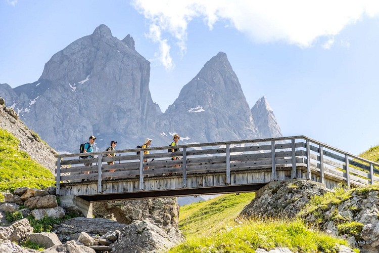 At the foot of the Aiguilles d'Arves via Basse du Gerbier