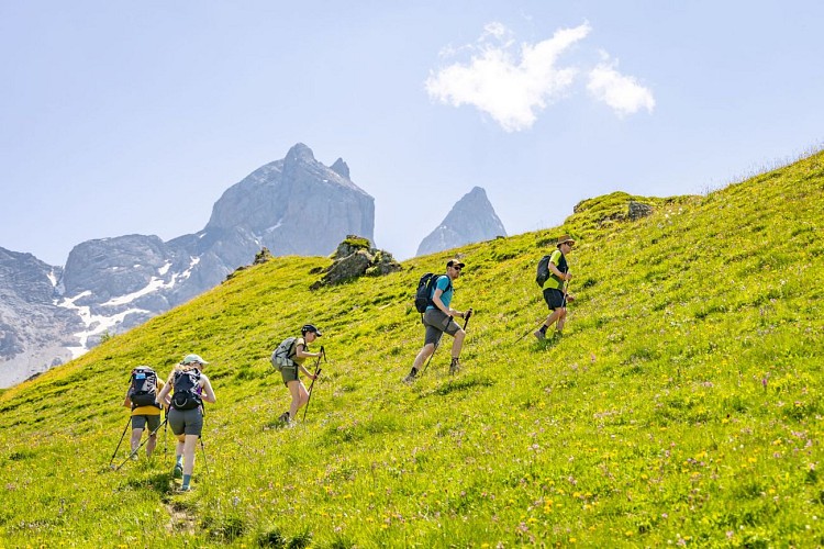 Au pied des Aiguilles d'Arves par la Basse du Gerbier