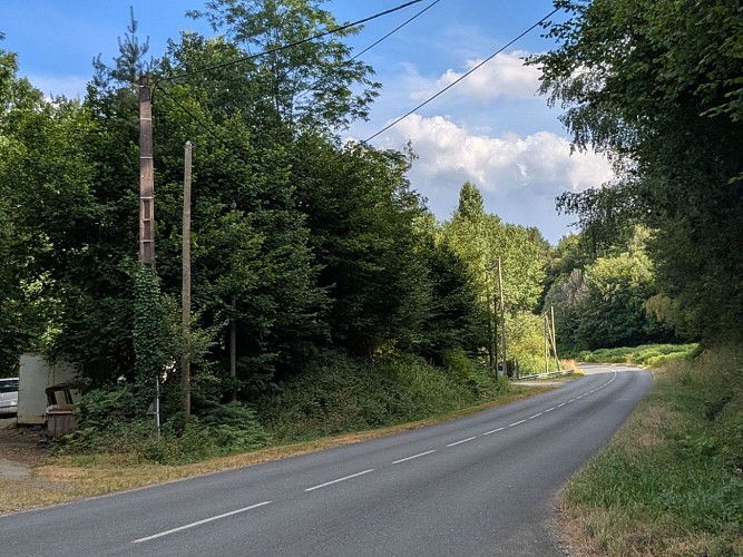 Route entre Chamberet et Meilhards