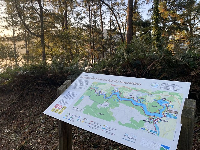 Le tour du lac de Guerlédan à vélo