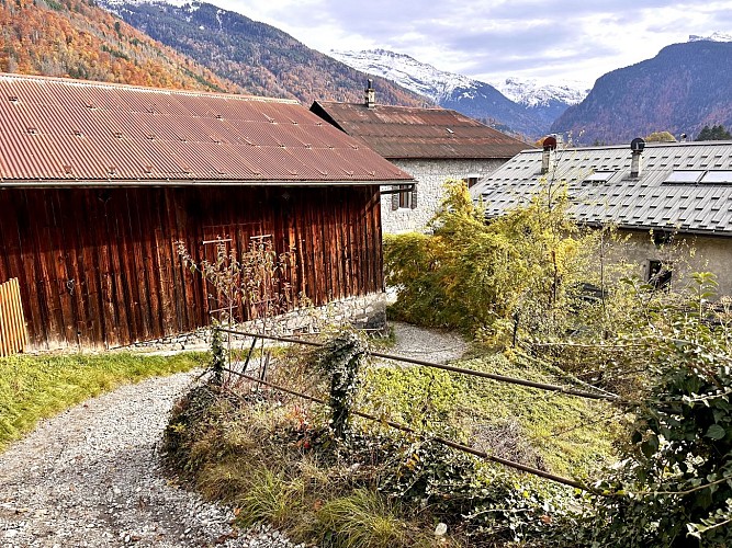 Walking itinerary: Discover the village of Samoëns via Les Moulins and Les Plaignes_Samoëns